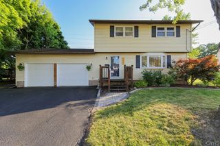111 Longdon Lane, Salina, NY 13212