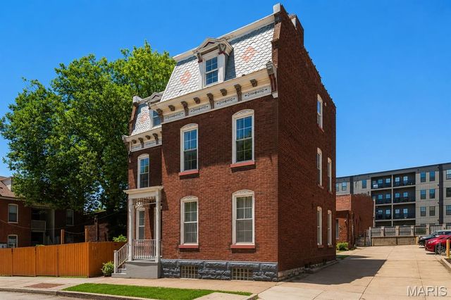 2117 S 13th Street, St Louis, MO 63104