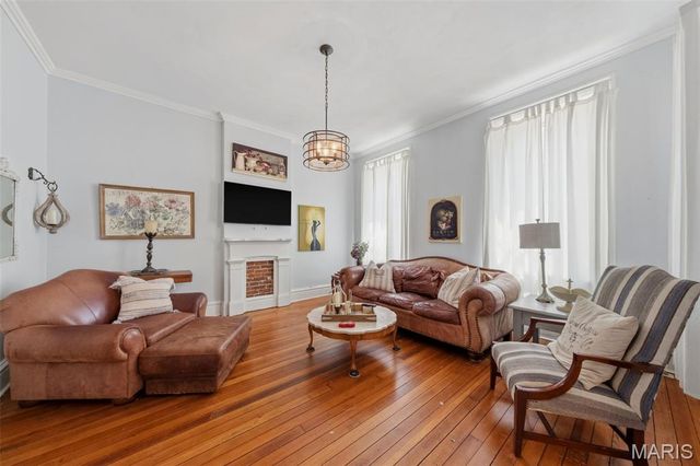 2117 S 13th Street, St Louis, MO 63104