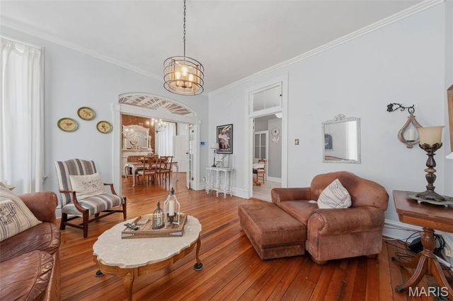 2117 S 13th Street, St Louis, MO 63104