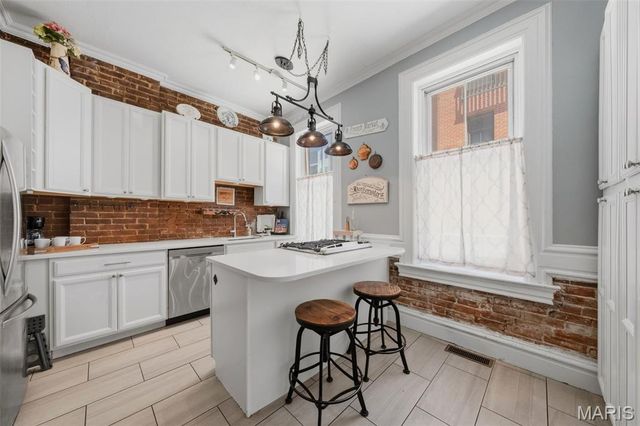 2117 S 13th Street, St Louis, MO 63104