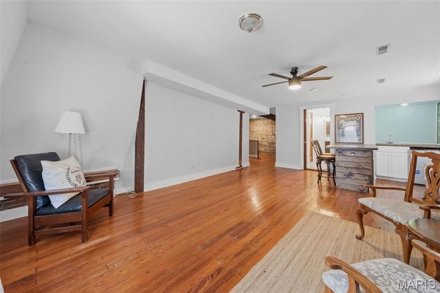 2117 S 13th Street, St Louis, MO 63104