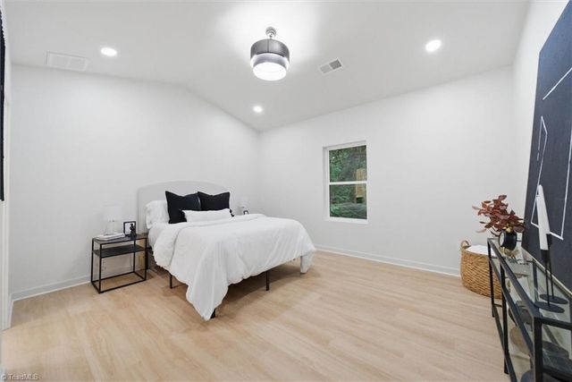 403 W Willis Avenue, High Point, NC 27260