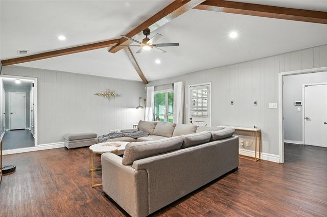 826 E Cherry Street, Duncanville, TX 75116