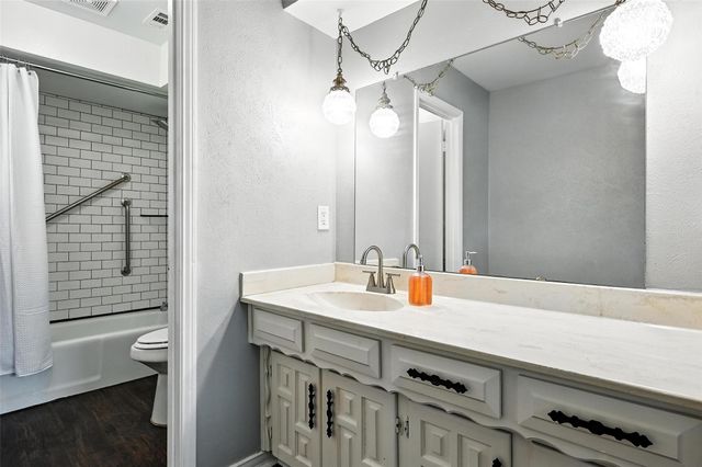 826 E Cherry Street, Duncanville, TX 75116