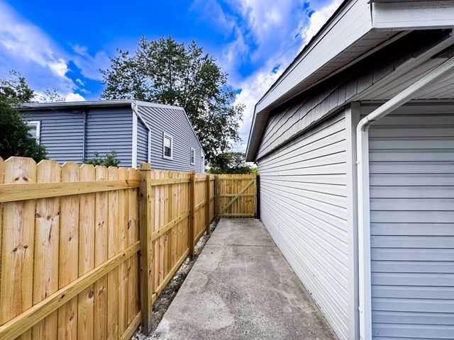 114 S Chase Drive, Crown Point, IN 46307