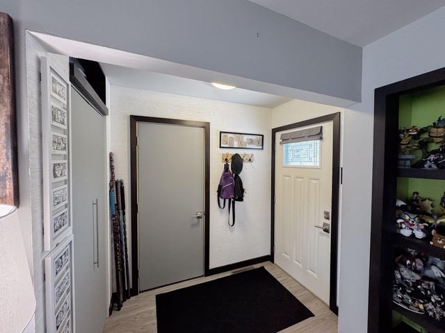 114 S Chase Drive, Crown Point, IN 46307