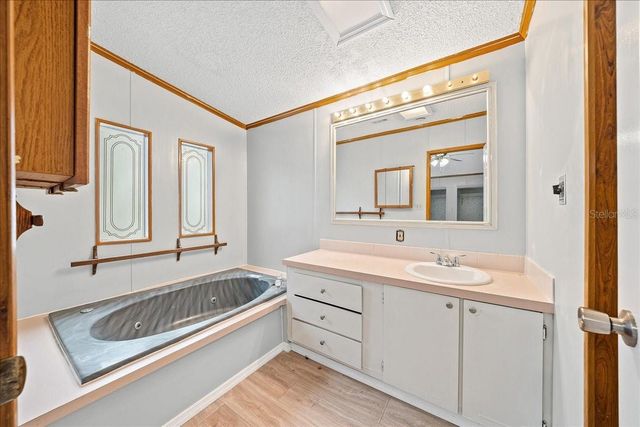 5590 E HIGHWAY 316, Citra, FL 32113