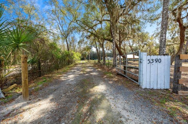 5590 E HIGHWAY 316, Citra, FL 32113