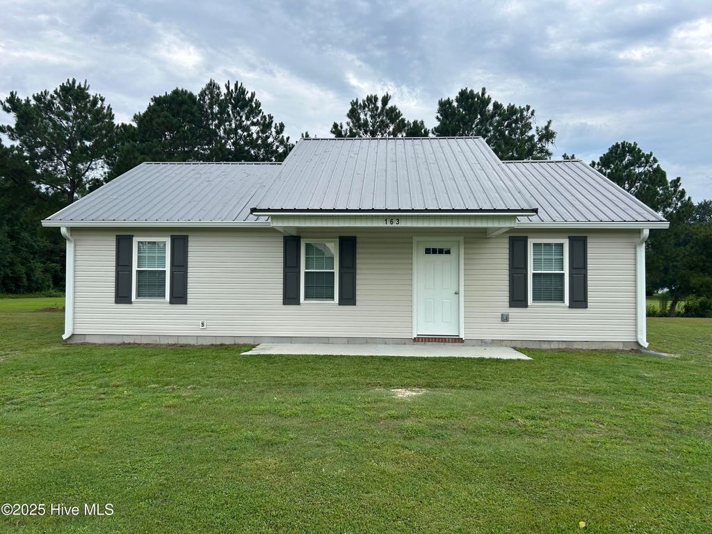 163 Oliver Cooper Road, Richlands, NC 28574