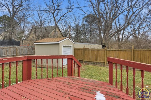1012 SW Kent PL, Topeka, KS 66604