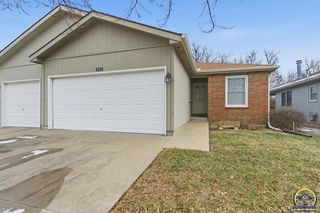 1012 SW Kent PL, Topeka, KS 66604