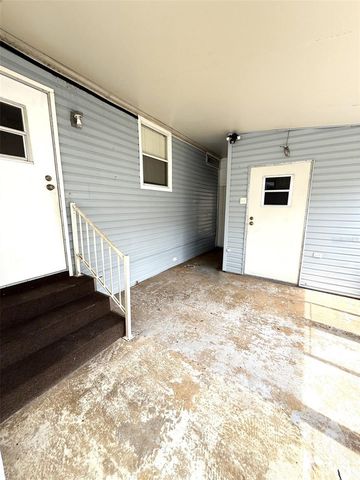 435 VILLAGE CIRCLE SW, Winter Haven, FL 33880