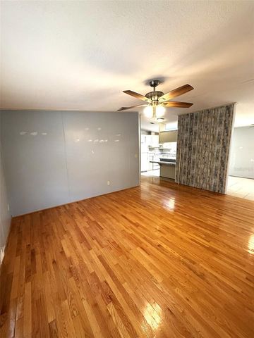 435 VILLAGE CIRCLE SW, Winter Haven, FL 33880