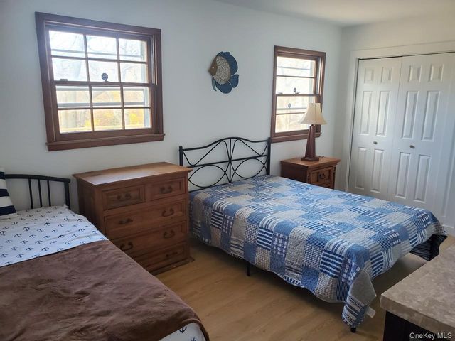 15 E Way Path, Baiting Hollow, NY 11933