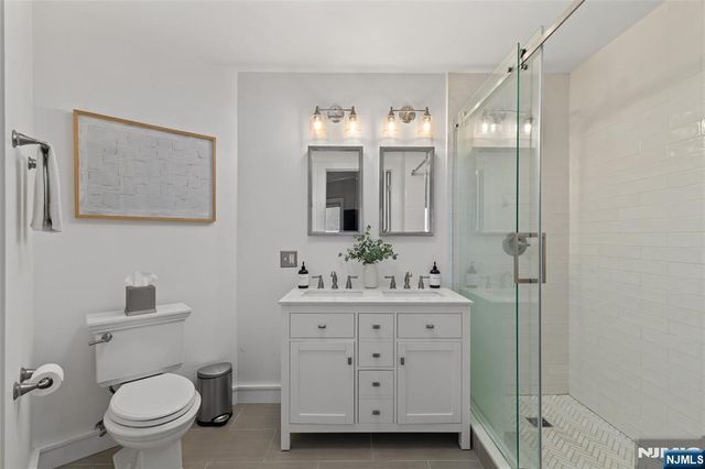 2 Paterson Avenue 2B, Hoboken, NJ 07030