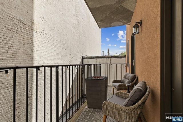 2 Paterson Avenue 2B, Hoboken, NJ 07030