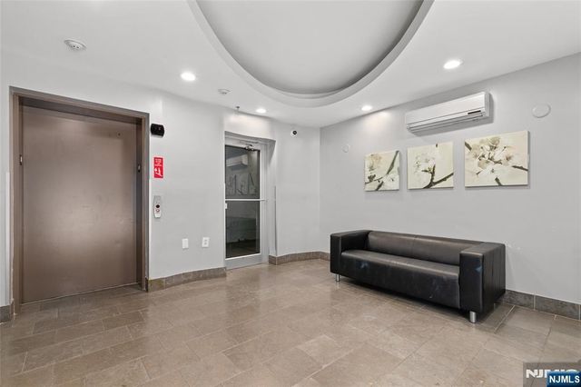 2 Paterson Avenue 2B, Hoboken, NJ 07030