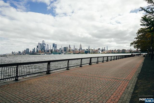 2 Paterson Avenue 2B, Hoboken, NJ 07030