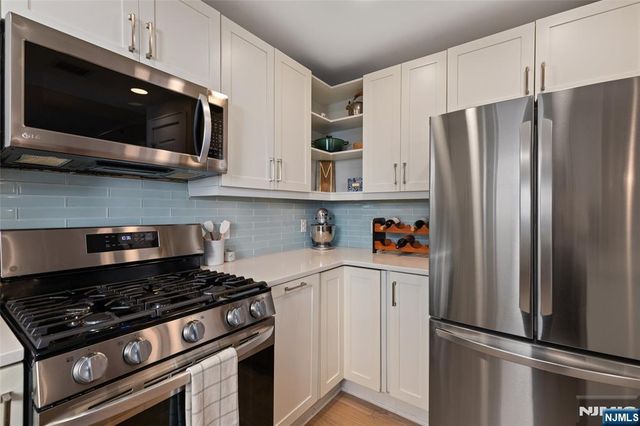 2 Paterson Avenue 2B, Hoboken, NJ 07030