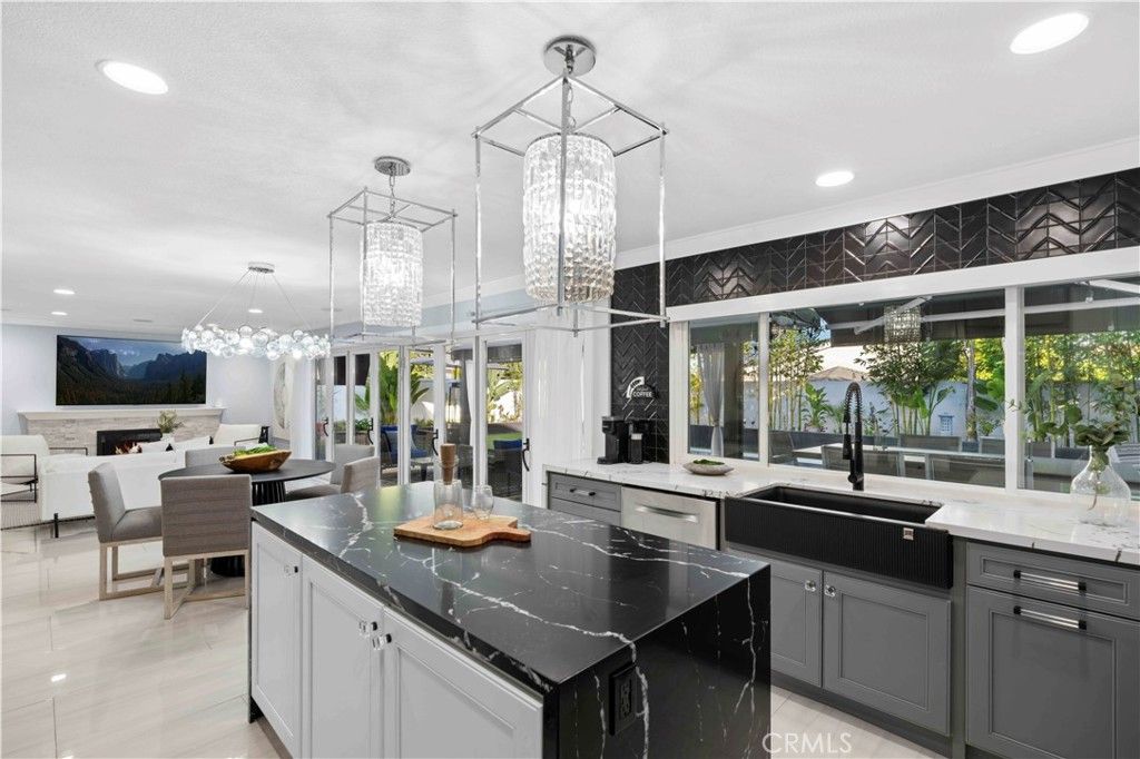 Image 14 of property listing at 24922 Hendon Street, Laguna Hills, CA 92653