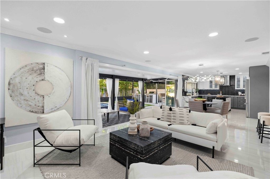 Image 19 of property listing at 24922 Hendon Street, Laguna Hills, CA 92653
