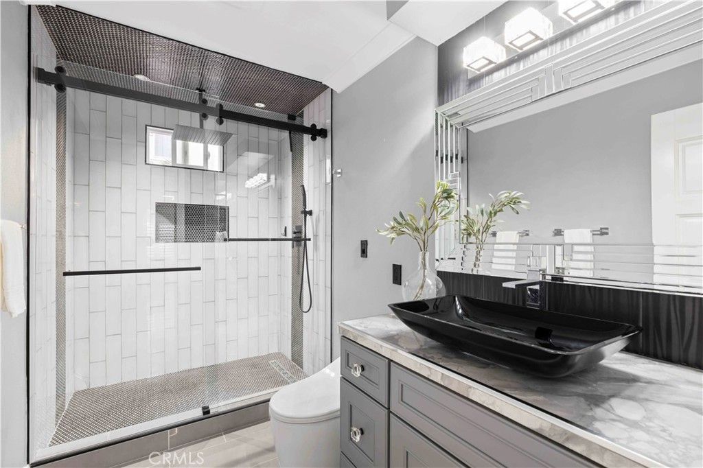 Image 26 of property listing at 24922 Hendon Street, Laguna Hills, CA 92653