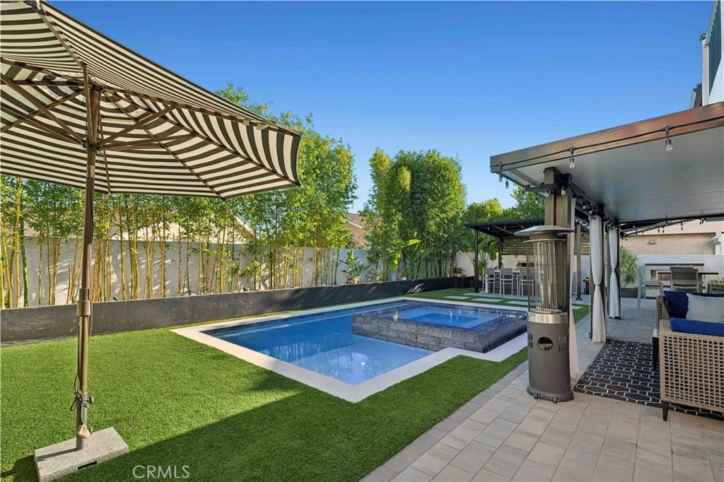 Image 40 of property listing at 24922 Hendon Street, Laguna Hills, CA 92653