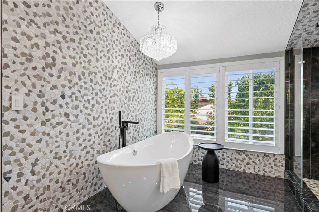 Image 41 of property listing at 24922 Hendon Street, Laguna Hills, CA 92653