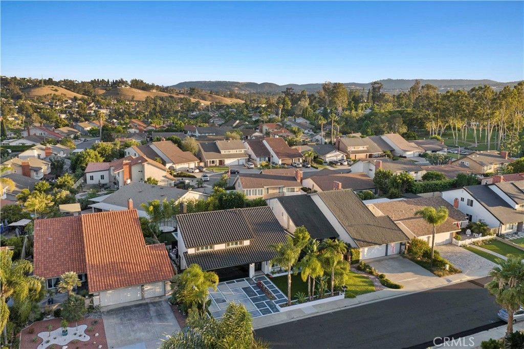 Image 51 of property listing at 24922 Hendon Street, Laguna Hills, CA 92653