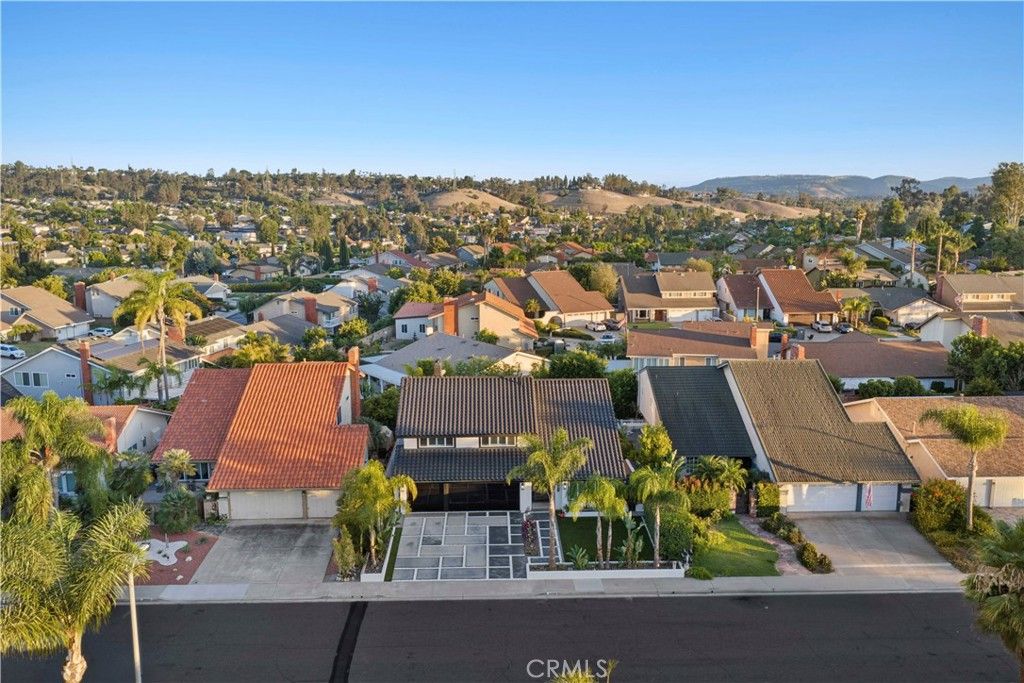 Image 53 of property listing at 24922 Hendon Street, Laguna Hills, CA 92653