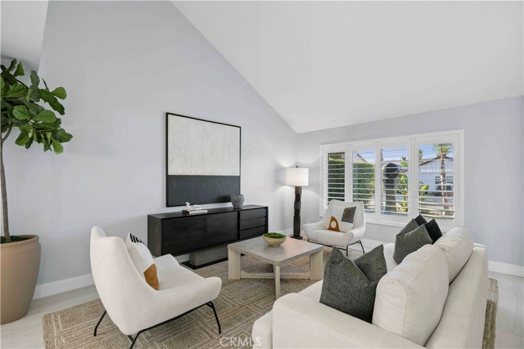 Image 6 of property listing at 24922 Hendon Street, Laguna Hills, CA 92653