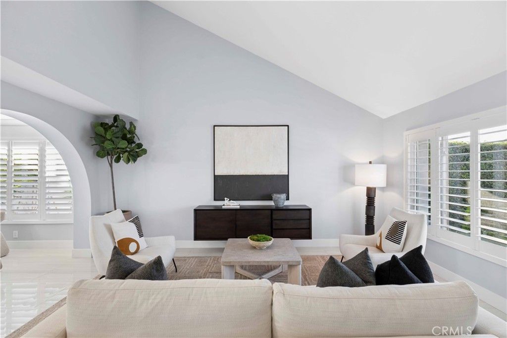 Image 7 of property listing at 24922 Hendon Street, Laguna Hills, CA 92653