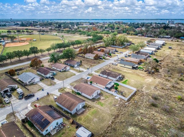 3518 Ellington, Sebring, FL 33870