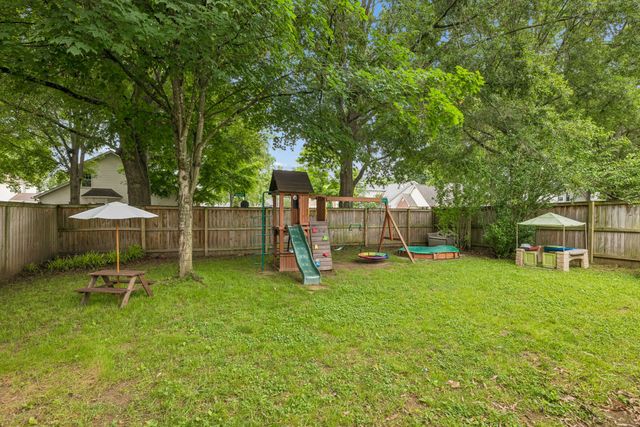 806 Brandyleigh Ct, Franklin, TN 37069