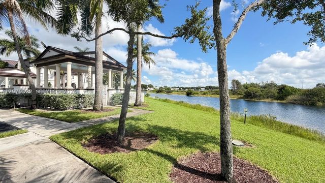 4435 SW 160th Ave 210, Miramar, FL 33027