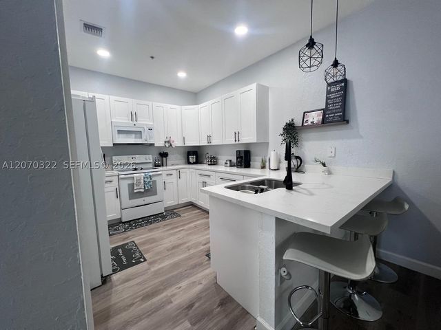 4435 SW 160th Ave 210, Miramar, FL 33027