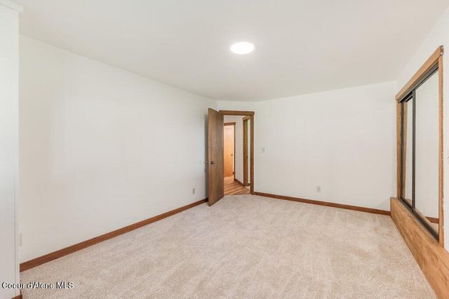 8473 E Apache TRL, Athol, ID 83801