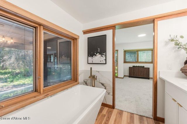 8473 E Apache TRL, Athol, ID 83801