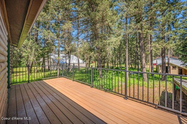 8473 E Apache TRL, Athol, ID 83801