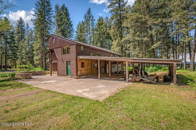 8473 E Apache TRL, Athol, ID 83801