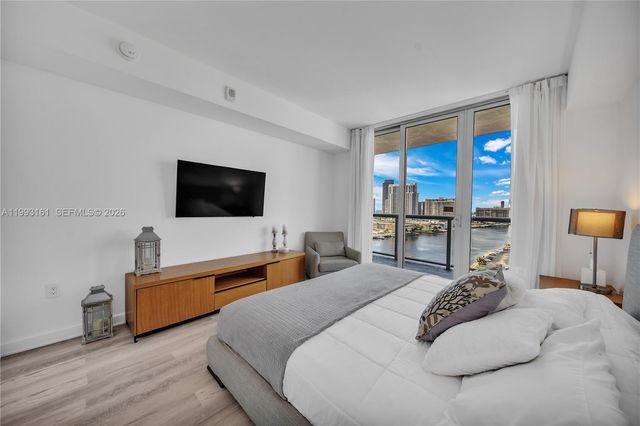 2602 E Hallandale Beach Blvd R2805, Hallandale Beach, FL 33009