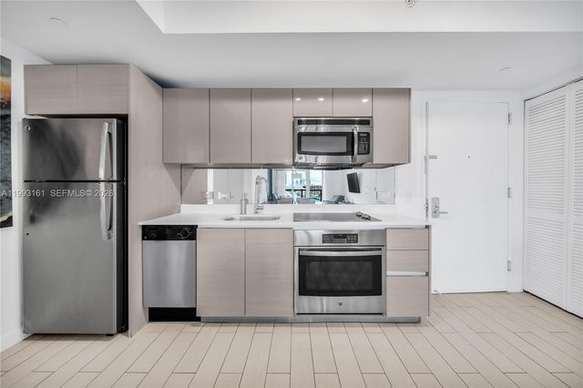 2602 E Hallandale Beach Blvd R2805, Hallandale Beach, FL 33009