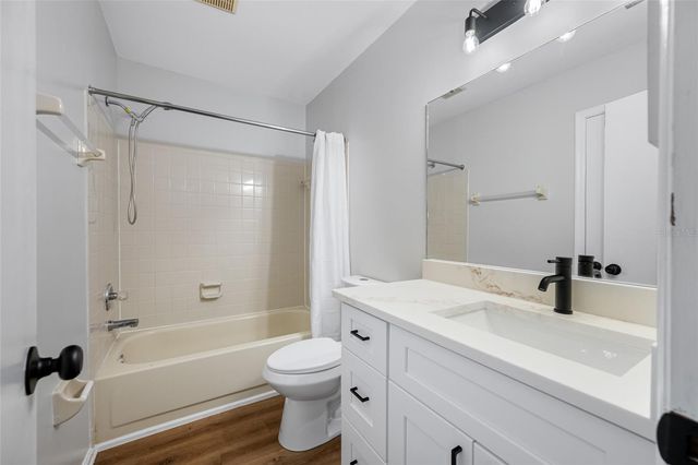 14809 WINDING CREEK COURT, Tampa, FL 33613
