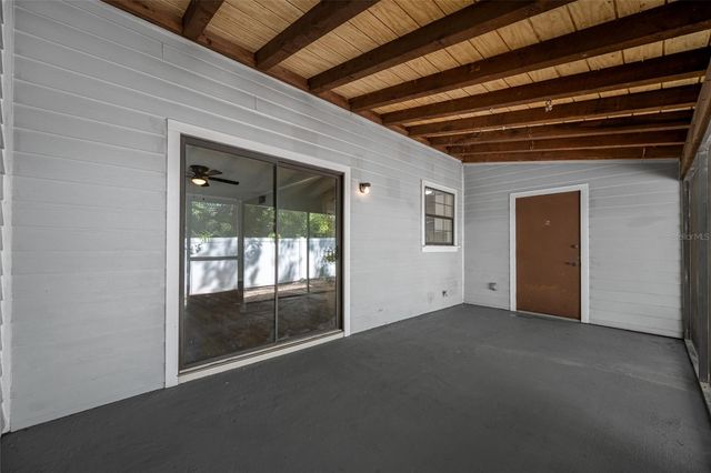14809 WINDING CREEK COURT, Tampa, FL 33613