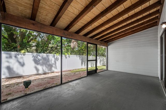 14809 WINDING CREEK COURT, Tampa, FL 33613