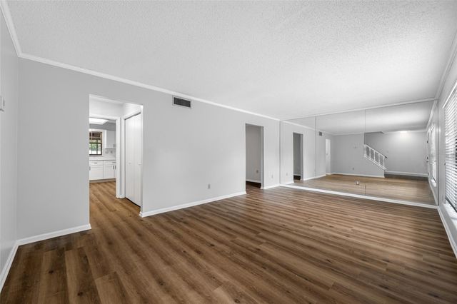 14809 WINDING CREEK COURT, Tampa, FL 33613