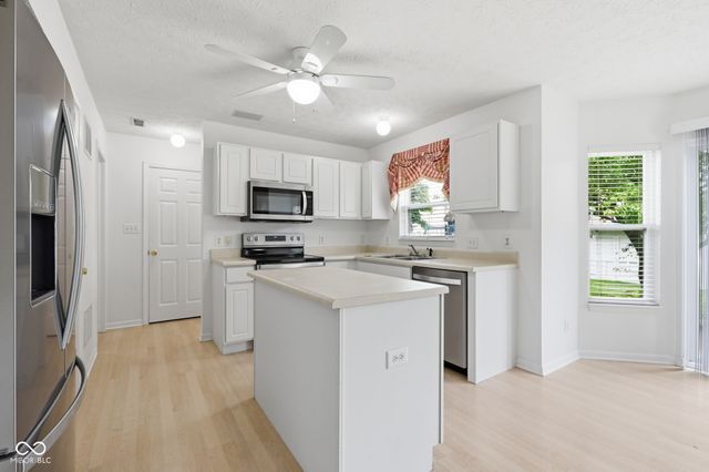 714 Laurel Wood Drive, Greenwood, IN 46143
