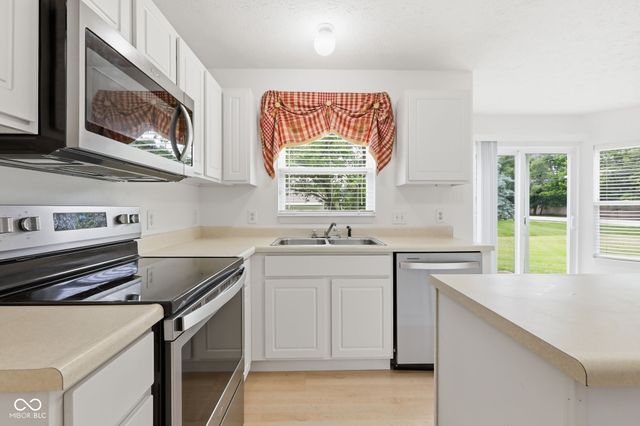 714 Laurel Wood Drive, Greenwood, IN 46143
