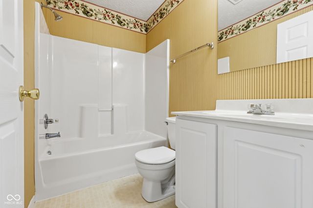 714 Laurel Wood Drive, Greenwood, IN 46143